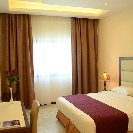 Arcadia Hotel Suites Sharjah Exterior foto