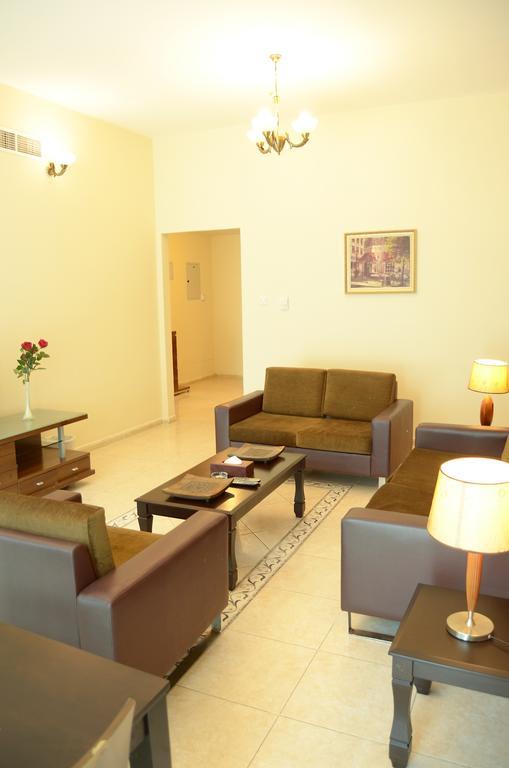 Arcadia Hotel Suites Sharjah Exterior foto