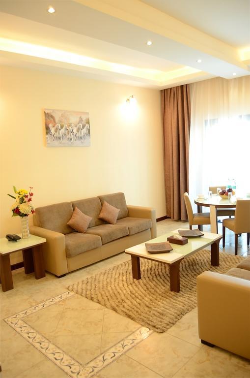 Arcadia Hotel Suites Sharjah Exterior foto